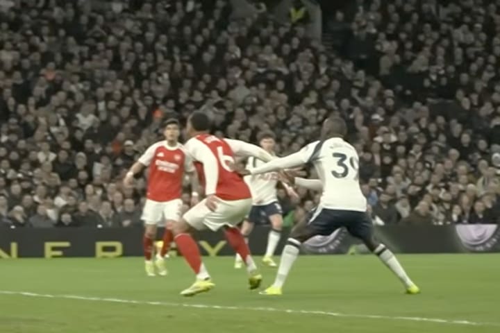 กาเบรียล (ซ้าย) และ รันดัล โคโล มวานี่