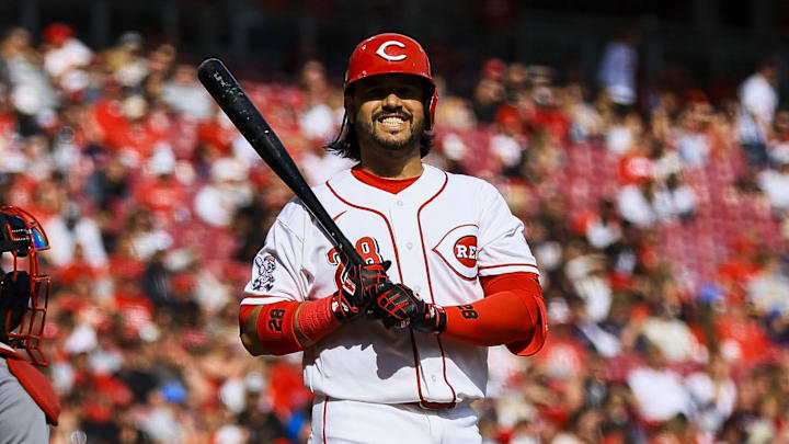 Eugenio Suárez successfully challenged two strike calls in a row to give the Reds a much better chance at winning a game against the Red Sox.