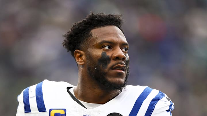 Indianapolis Colts linebacker Zaire Franklin stands on the sideline Indianapolis Colts linebacker Zaire Franklin stands on the sideline