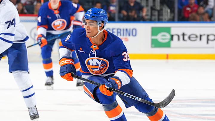 Toronto Maple Leafs v New York Islanders