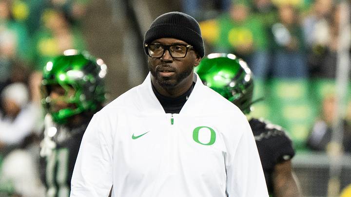 Oregon defensive coordinator Chris Hampton Oregon defensive coordinator Chris Hampton