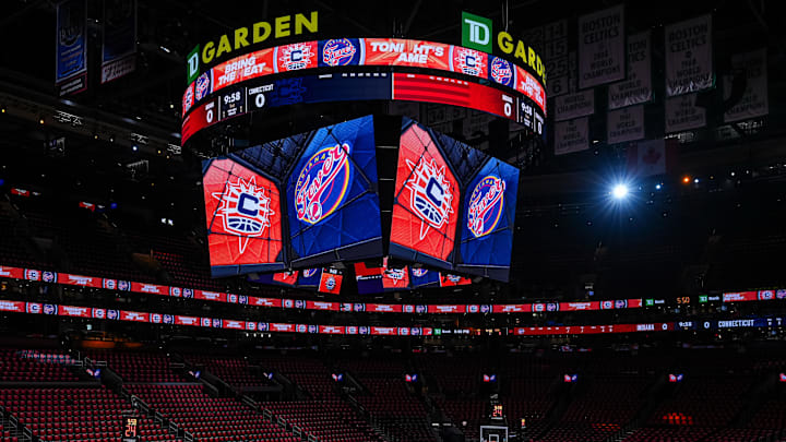 Celtics minority owner Steve Pagliuca reportedly agreed to buy the Connecticut Sun with plans to move the team to Boston. 