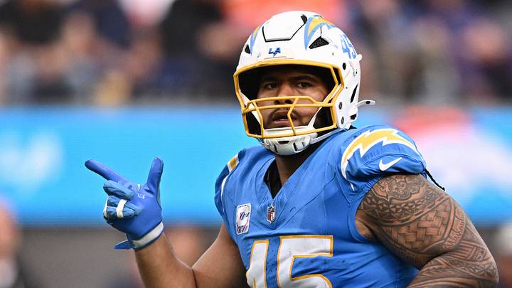 Los Angeles Chargers linebacker Tuli Tuipulotu
