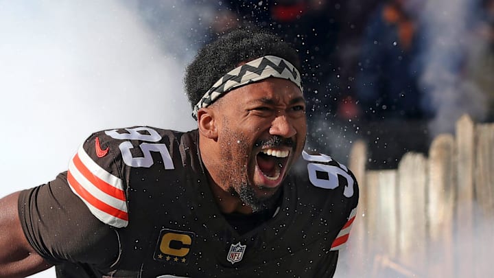 Cleveland Browns defensive end Myles Garrett (95)