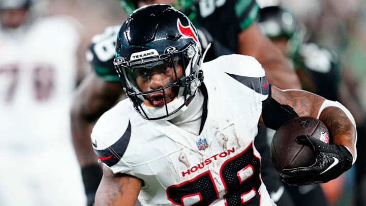 Houston Texans running back Joe Mixon (28) is shown with the ball during the first quarter, Thursday, October 31, 2024, in East Rutherford. Houston Texans running back Joe Mixon (28) is shown with the ball during the first quarter, Thursday, October 31, 2024, in East Rutherford.