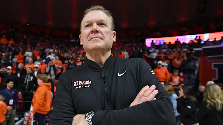 Feb 27, 2026; Champaign, Illinois, USA; Illinois Fighting Illini head coach Brad Underwood greets the crowd before the first half against the Michigan Wolverines at State Farm Center. Mandatory Credit: Ron Johnson-Imagn Images Feb 27, 2026; Champaign, Illinois, USA; Illinois Fighting Illini head coach Brad Underwood greets the crowd before the first half against the Michigan Wolverines at State Farm Center. Mandatory Credit: Ron Johnson-Imagn Images