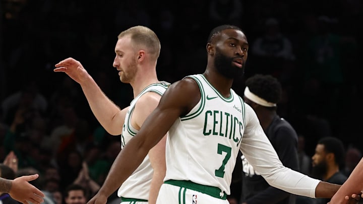 Jan 21, 2026; Boston, Massachusetts, USA; As Indiana Pacers forward Micah Potter (11) walks towards his bench, Boston Celtics guard Jaylen Brown (7) congratulates center Luka Garza (52) as guard Anfernee Simons (4) congratulates forward Sam Hauser (30) during the second half at TD Garden. Mandatory Credit: Winslow Townson-Imagn Images Jan 21, 2026; Boston, Massachusetts, USA; As Indiana Pacers forward Micah Potter (11) walks towards his bench, Boston Celtics guard Jaylen Brown (7) congratulates center Luka Garza (52) as guard Anfernee Simons (4) congratulates forward Sam Hauser (30) during the second half at TD Garden. Mandatory Credit: Winslow Townson-Imagn Images