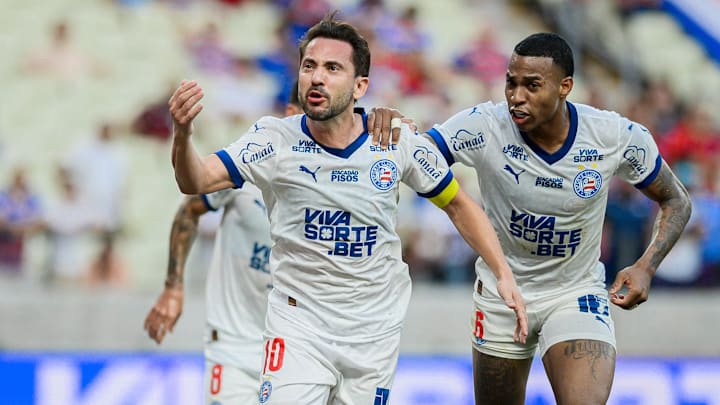 Meia está recuperado de cirurgia na tireoide