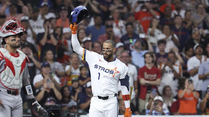 Carlos Correa received a round of applause in his first game back in Houston since the deadline trade