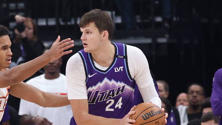 Oct 27, 2025; Salt Lake City, Utah, USA; Utah Jazz center Walker Kessler (24) looks to pass against Phoenix Suns forward Oso Ighodaro (11) during the first quarter at Delta Center. Mandatory Credit: Rob Gray-Imagn Images Oct 27, 2025; Salt Lake City, Utah, USA; Utah Jazz center Walker Kessler (24) looks to pass against Phoenix Suns forward Oso Ighodaro (11) during the first quarter at Delta Center. Mandatory Credit: Rob Gray-Imagn Images