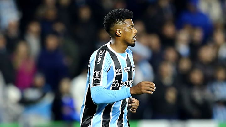 Jemerson retorna após cumprir suspensão no Brasileirão