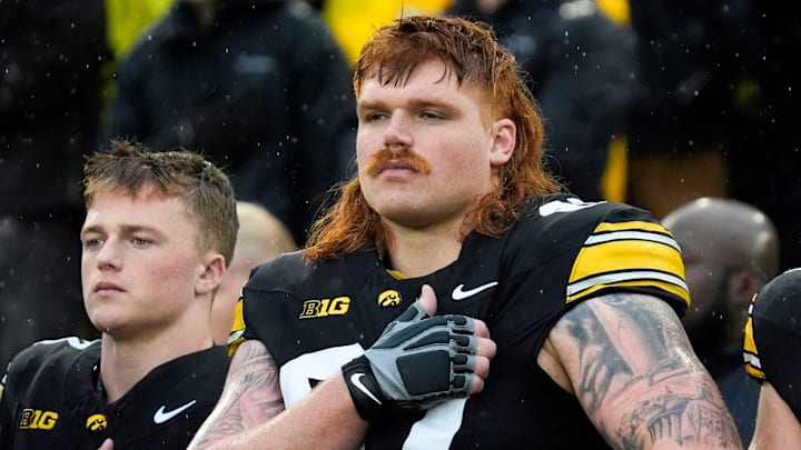 Pittsburgh Steelers offensive lineman Gennings Dunker