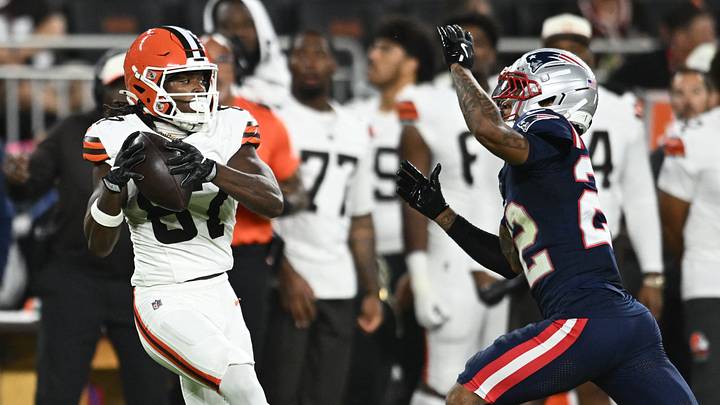 Aug 27, 2026; Cleveland, Ohio, USA; Cleveland Browns wide receiver Kole Wilson (87) catches a pass against New England Patriots cornerback Charles Woods (22) during the first half at Huntington Bank Field. Mandatory Credit: Ken Blaze-Imagn Images Aug 27, 2026; Cleveland, Ohio, USA; Cleveland Browns wide receiver Kole Wilson (87) catches a pass against New England Patriots cornerback Charles Woods (22) during the first half at Huntington Bank Field. Mandatory Credit: Ken Blaze-Imagn Images