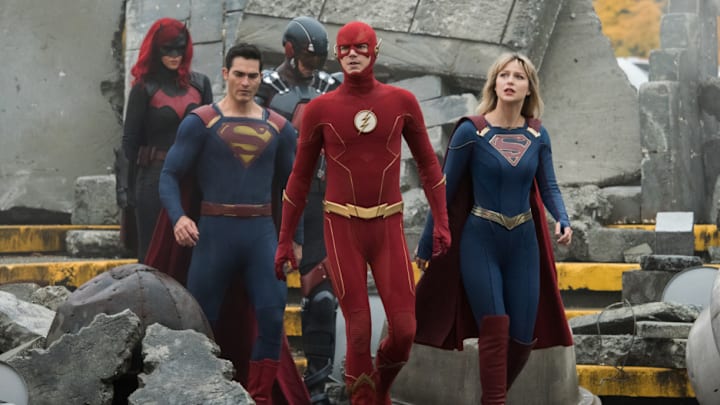 Supergirl -- "Crisis on Infinite Earths: Part One" -- Image Number: SPG509c_0093r.jpg -- Pictured (L-R): Ruby Rose as Kate Kane/Batwoman, Tyler Hoechlin as Clark Kent/Superman, Brandon Routh as Ray Palmer/Atom, Grant Gustin as The Flash and Melissa Benoist as Kara/Supergirl -- Photo: Dean Buscher/The CW -- © 2019 The CW Network, LLC. All Rights Reserved.
