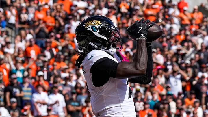 Jacksonville Jaguars wide receiver Brian Thomas Jr. (7) catches a pass for a touchdown in the second quarter of the NFL Week 4 game between the Cincinnati Bengals and the Jacksonville Jaguars at Paycor Stadium in Cincinnati on Sunday, Oct. 4, 2026.