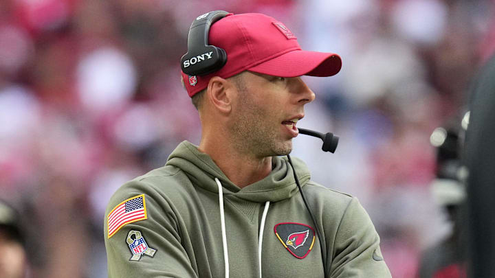 Arizona Cardinals head coach Jonathan Gannon walks the sidelines as his team plays the San Francisco 49ers at State Farm Stadium in Glendale on Nov. 16, 2025. Arizona Cardinals head coach Jonathan Gannon walks the sidelines as his team plays the San Francisco 49ers at State Farm Stadium in Glendale on Nov. 16, 2025.