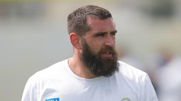 May 12, 2025; El Segundo, CA, USA; Los Angeles Chargers tight end Tyler Conklin (83) during offseason workouts at The Bolt. Mandatory Credit: Kirby Lee-Imagn Images May 12, 2025; El Segundo, CA, USA; Los Angeles Chargers tight end Tyler Conklin (83) during offseason workouts at The Bolt. Mandatory Credit: Kirby Lee-Imagn Images