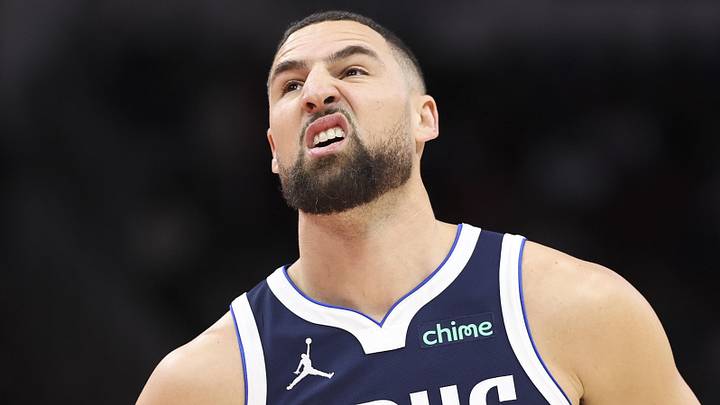 Jan 31, 2026; Houston, Texas, USA; Dallas Mavericks guard Klay Thompson (31) reacts after a play during the first quarter against the Houston Rockets at Toyota Center. Mandatory Credit: Troy Taormina-Imagn Images