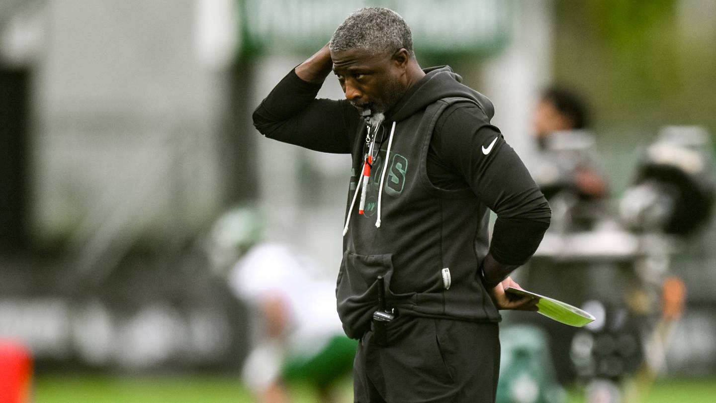Winners & Losers From Jets Training Camp (8/4): Klubnik Steps Up, Taylor's Drops Raise Concerns