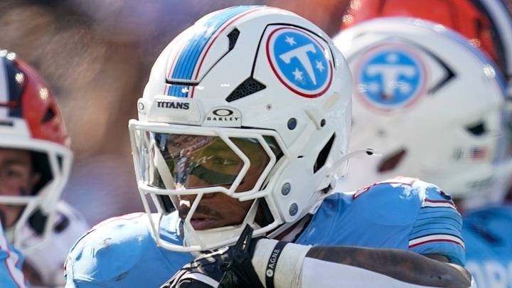 Tennessee Titans running back Tony Pollard (20) runs the ball during the third quarter against the Cleveland Browns at Nissan Stadium in Nashville, Tenn., Sunday, Oct. 25, 2026. Tennessee Titans running back Tony Pollard (20) runs the ball during the third quarter against the Cleveland Browns at Nissan Stadium in Nashville, Tenn., Sunday, Oct. 25, 2026.