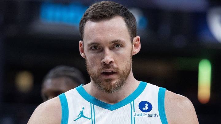 Nov 19, 2025; Indianapolis, Indiana, USA; Charlotte Hornets guard Pat Connaughton (21) looks on in the first half at Gainbridge Fieldhouse. Mandatory Credit: Trevor Ruszkowski-Imagn Images Nov 19, 2025; Indianapolis, Indiana, USA; Charlotte Hornets guard Pat Connaughton (21) looks on in the first half at Gainbridge Fieldhouse. Mandatory Credit: Trevor Ruszkowski-Imagn Images