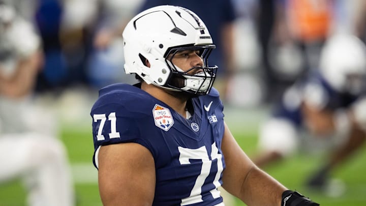 Olaivavega Ioane warms up before Fiesta Bowl.