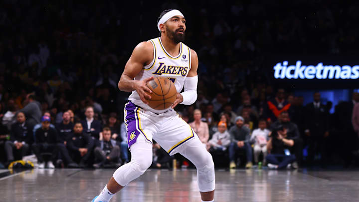 El base de 28 años está obligado a elevar su nivel tras su decepcionante primer curso con Lakers