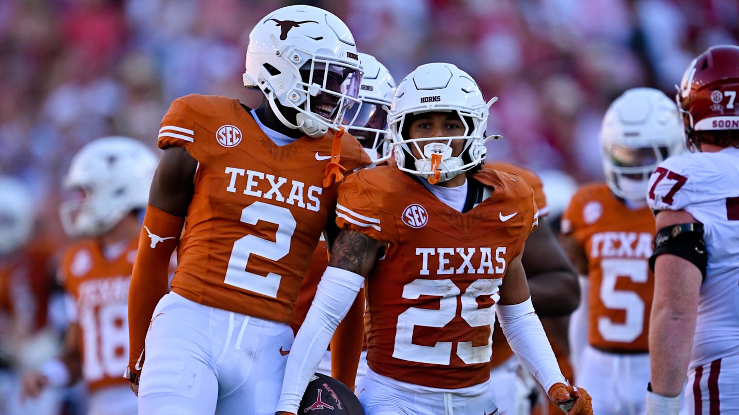 Texas Longhorns Host No. 1 CB on Surprise Recruiting Visit