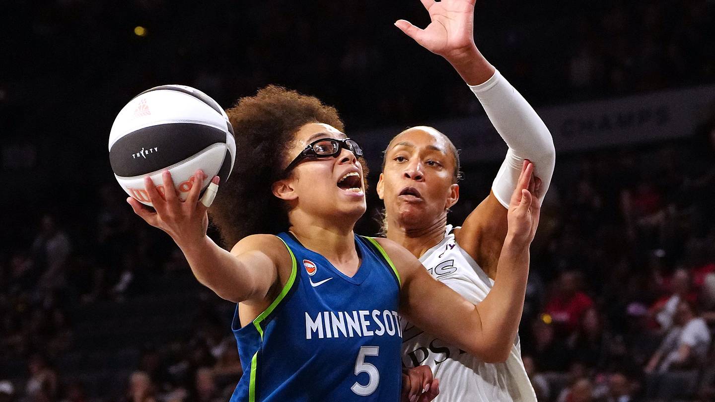 Olivia Miles Poised to Top Clark’s Rookie Scoring Record