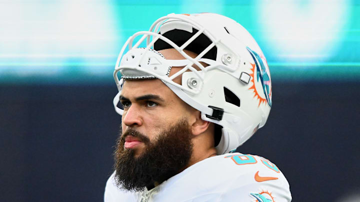 Miami Dolphins tight end Julian Hill