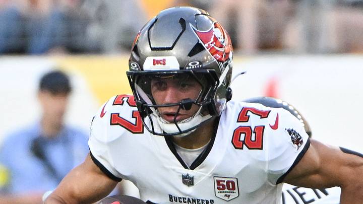 Tampa Bay Buccaneers cornerback Zyon McCollum (27).