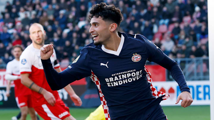 Ricardo Pepi scored in his fourth straight match as PSV Eindhoven extended their lead atop the Eredivisie. 