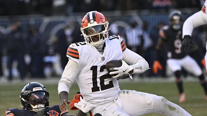 Dec 14, 2025; Chicago, Illinois, USA; Chicago Bears defensive tackle Gervon Dexter Sr. (99) sacks Cleveland Browns quarterback Shedeur Sanders (12) during the fourth quarter at Soldier Field. Mandatory Credit: Matt Marton-Imagn Images Dec 14, 2025; Chicago, Illinois, USA; Chicago Bears defensive tackle Gervon Dexter Sr. (99) sacks Cleveland Browns quarterback Shedeur Sanders (12) during the fourth quarter at Soldier Field. Mandatory Credit: Matt Marton-Imagn Images
