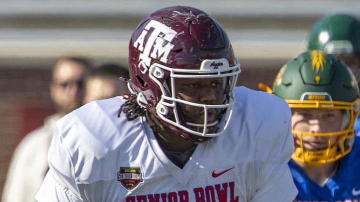 Jan 29, 2026; Mobile, AL, USA; National offensive lineman Dametrious Crownover (78) of Texas A&M blocks during National Senior Bowl practice at Hancock Whitney Stadium. Mandatory Credit: Vasha Hunt-Imagn Images