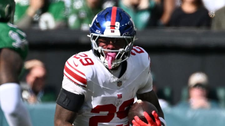 Oct 26, 2025; Philadelphia, Pennsylvania, USA; New York Giants running back Tyrone Tracy Jr. (29) runs against the Philadelphia Eagles in the second quarter at Lincoln Financial Field. Oct 26, 2025; Philadelphia, Pennsylvania, USA; New York Giants running back Tyrone Tracy Jr. (29) runs against the Philadelphia Eagles in the second quarter at Lincoln Financial Field.