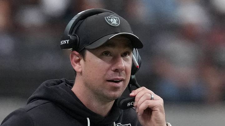 Sep 13, 2026; Paradise, Nevada, USA; Las Vegas Raiders head coach Klint Kubiak looks on in the second quarter against the Miami Dolphins at Allegiant Stadium. Mandatory Credit: Kirby Lee-Imagn Images Sep 13, 2026; Paradise, Nevada, USA; Las Vegas Raiders head coach Klint Kubiak looks on in the second quarter against the Miami Dolphins at Allegiant Stadium. Mandatory Credit: Kirby Lee-Imagn Images