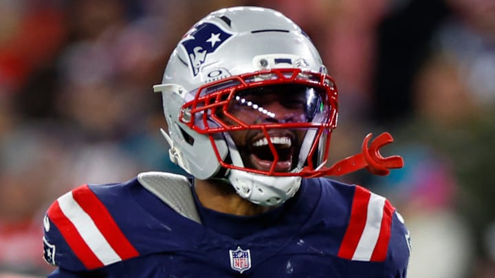 Patriots to face Chargers in playoffs after routing Dolphins, 38-10, en route to 14-win season Patriots to face Chargers in playoffs after routing Dolphins, 38-10, en route to 14-win season