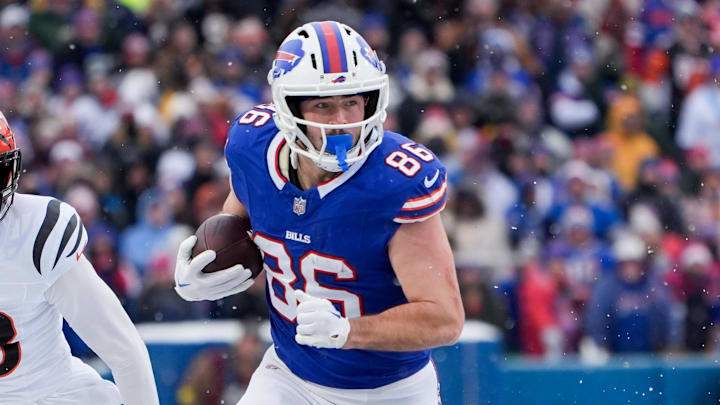 Dec 7, 2025; Orchard Park, New York, USA; Buffalo Bills tight end Dalton Kincaid (86) runs with the ball in the third quarter against the Cincinnati Bengals at Highmark Stadium. Mandatory Credit: Gregory Fisher-Imagn Images