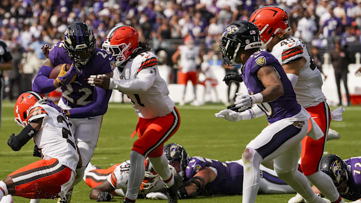 Sep 14, 2025; Baltimore, Maryland, USA; Baltimore Ravens running back Derrick Henry (22) runs the ball during the third quarter at M&T Bank Stadium. Mandatory Credit: Mitch Stringer-Imagn Images Sep 14, 2025; Baltimore, Maryland, USA; Baltimore Ravens running back Derrick Henry (22) runs the ball during the third quarter at M&T Bank Stadium. Mandatory Credit: Mitch Stringer-Imagn Images