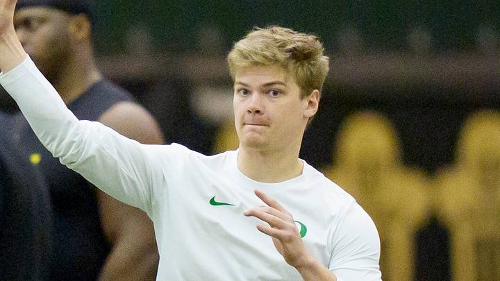Oregon quarterback Brock Thomas throws for defensive players during Oregon Pro Day on March 17, 2026, at the Moshofsky Center in Eugene, Oregon. Oregon quarterback Brock Thomas throws for defensive players during Oregon Pro Day on March 17, 2026, at the Moshofsky Center in Eugene, Oregon.