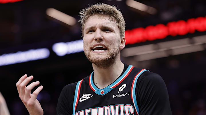 Feb 9, 2026; San Francisco, California, USA; Memphis Grizzlies guard Cam Spencer (24) speaks to the referee during the fourth quarter against the Golden State Warriors at Chase Center. Mandatory Credit: Kelley L Cox-Imagn Images