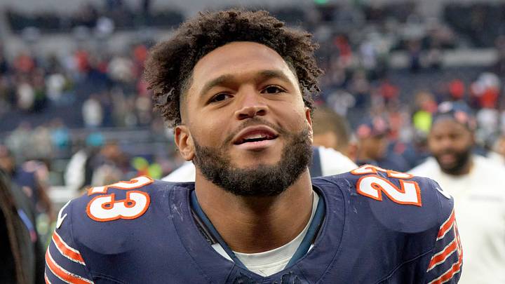 Chicago Bears running back Roschon Johnson