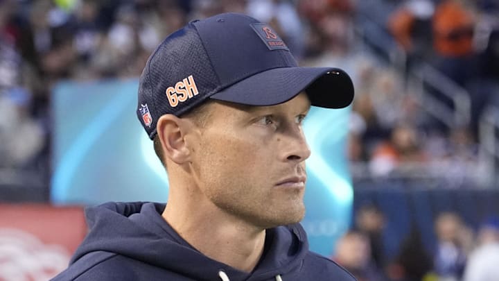 Chicago Bears head coach Ben Johnson before the game against the Minnesota Vikings Chicago Bears head coach Ben Johnson before the game against the Minnesota Vikings