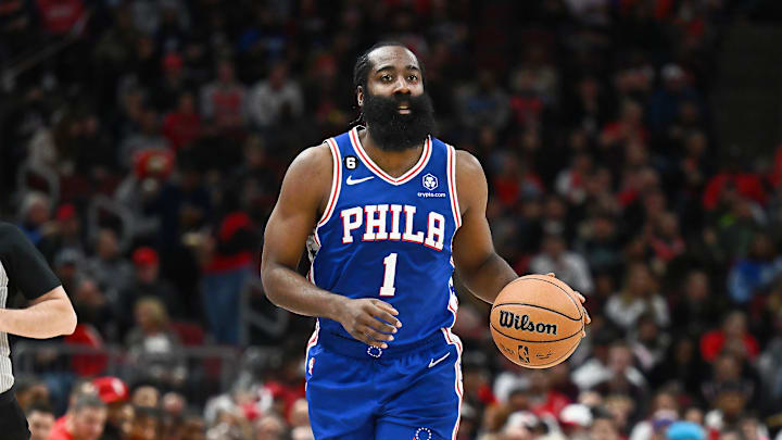 James Harden estará fuera un mes por lesión 