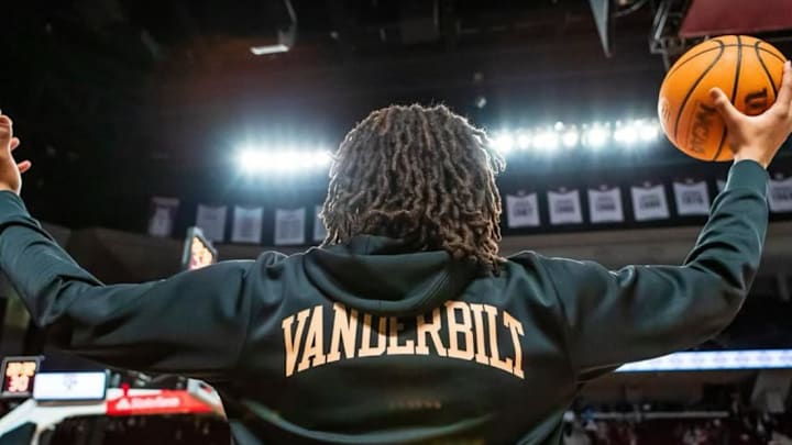 Devin McGlockton and Vanderbilt travel to Atlantis.