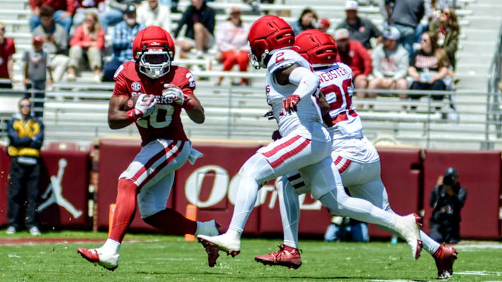 Oklahoma running back Jonathan Hatton Jr. rushes in the spring game.