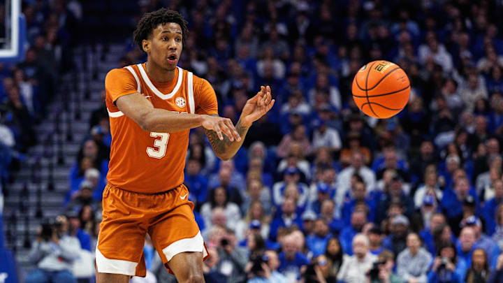 Jan 21, 2026; Lexington, Kentucky, USA; Texas Longhorns forward Dailyn Swain (3) passes the ball during the first half against the Kentucky Wildcats at Rupp Arena at Central Bank Center. Mandatory Credit: Jordan Prather-Imagn Images