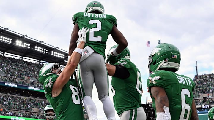 Oct 26, 2025; Philadelphia, Pennsylvania, USA; Philadelphia Eagles wide receiver Jahan Dotson (2) celebrates with teammates after scoring a touchdown against the New York Giants in the fourth quarter at Lincoln Financial Field. Oct 26, 2025; Philadelphia, Pennsylvania, USA; Philadelphia Eagles wide receiver Jahan Dotson (2) celebrates with teammates after scoring a touchdown against the New York Giants in the fourth quarter at Lincoln Financial Field.
