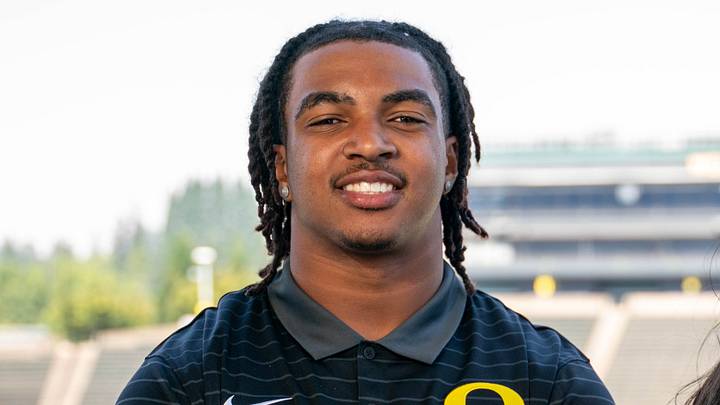Oregon Ducks running back jordon davison Oregon Ducks running back jordon davison