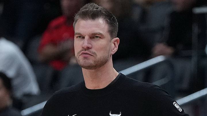 Oct 21, 2026; Toronto, Ontario, CAN; Chicago Bulls head coach Tiago Splitter watches play against the Toronto Raptors during the fourth quarter at Scotiabank Arena. Mandatory Credit: Nick Turchiaro-Imagn Images Oct 21, 2026; Toronto, Ontario, CAN; Chicago Bulls head coach Tiago Splitter watches play against the Toronto Raptors during the fourth quarter at Scotiabank Arena. Mandatory Credit: Nick Turchiaro-Imagn Images